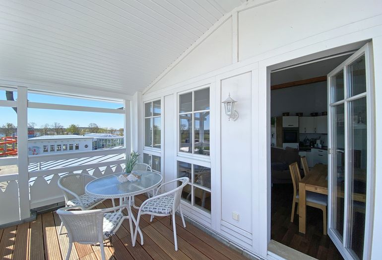 bestuhlter Balkon bestuhlter Balkon