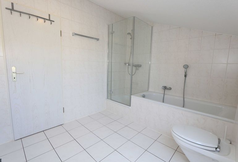 Badezimmer mit WC Badezimmer mit WC