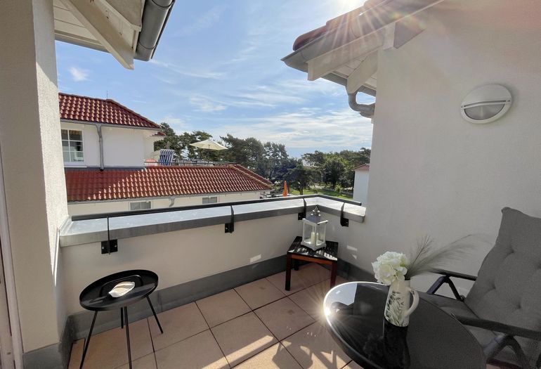 bestuhlter Balkon
