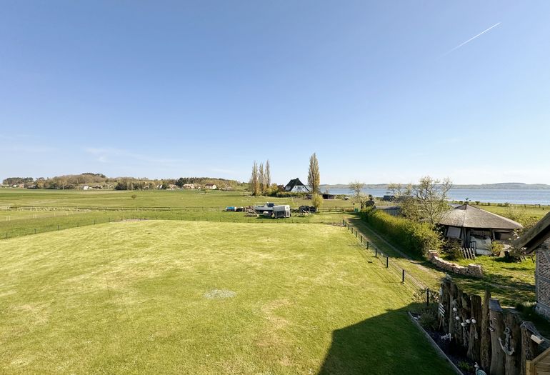 Blick auf eine herrliche freie Natur Blick auf eine herrliche freie Natur