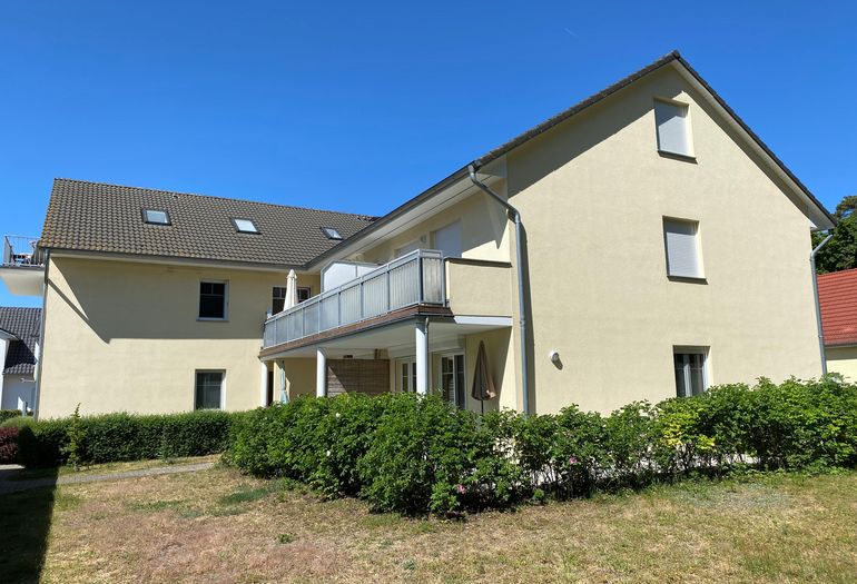 Blick vom Garten auf die Ferienwohnung Ostseerausch Blick vom Garten auf die Ferienwohnung Ostseerausch