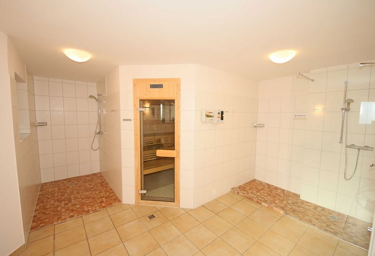 Wellnessbereich mit Sauna