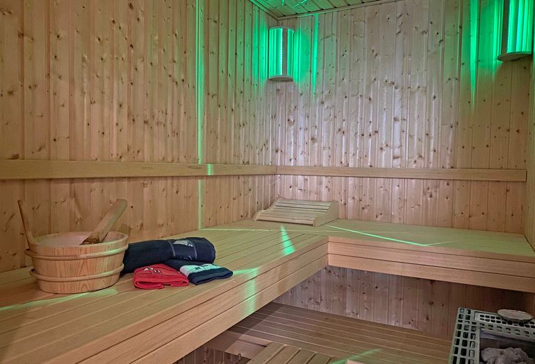 Sauna im großem Badezimmer Sauna im großem Badezimmer