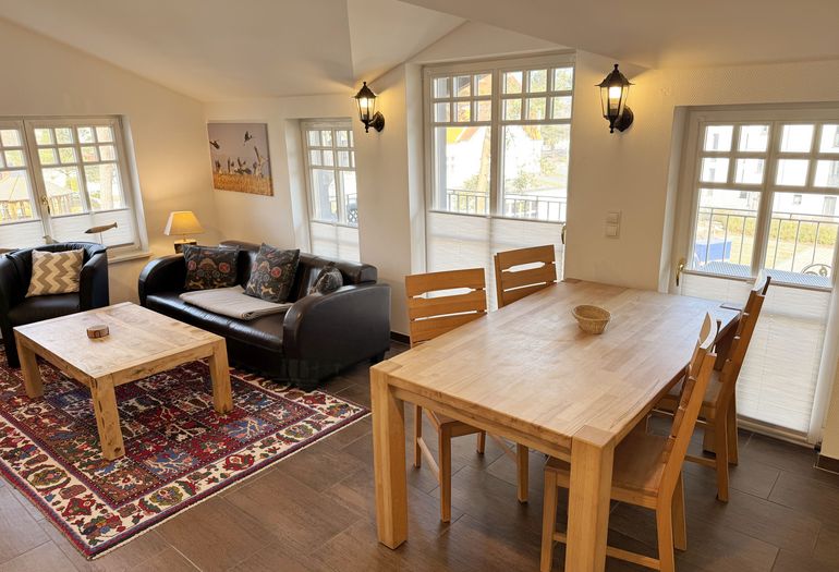 Essbereich mit Stühlen Essbereich mit Stühlen