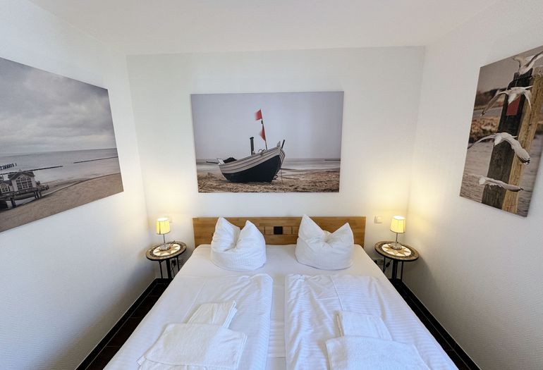 1.Schlafzimmer mit Doppelbett 1.Schlafzimmer mit Doppelbett