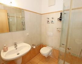 Villa Salus Whg 5 Auszeit mit 2 Bädern und Balkon