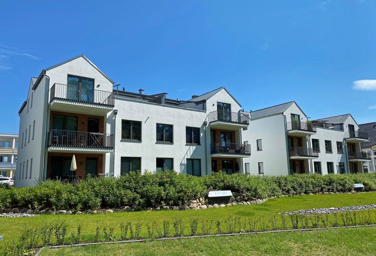 Blick vom Garten auf die Villa Carlotta