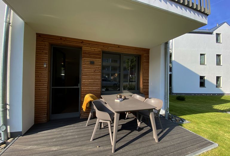 Terrasse mit Blick ins Grüne