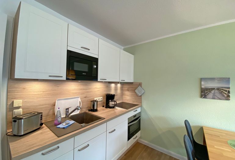 Küchenzeile mit allem was benötigt wird Küchenzeile mit allem was benötigt wird