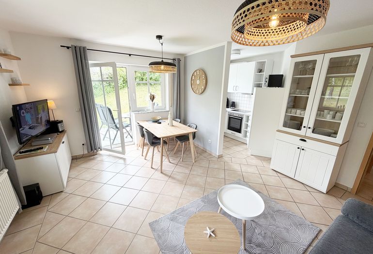 Dünenhaus Göhren Whg. 01 - Wohnzimmer Dünenhaus Göhren Whg. 01 - Wohnzimmer