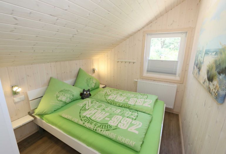 1. Schlafzimmer mit Doppelbett 1. Schlafzimmer mit Doppelbett
