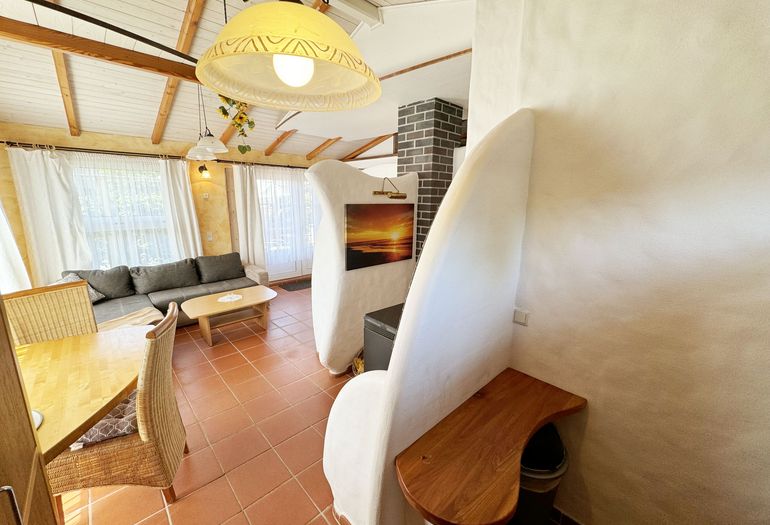 Ferienhaus Thea - Blick in das offene Wohnzimmer