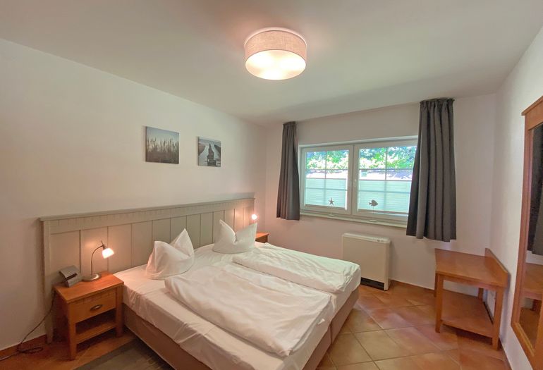 1.Schlafzimmer mit Doppelbett