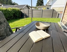 Bungalow 02 Fantasie mit Terrasse