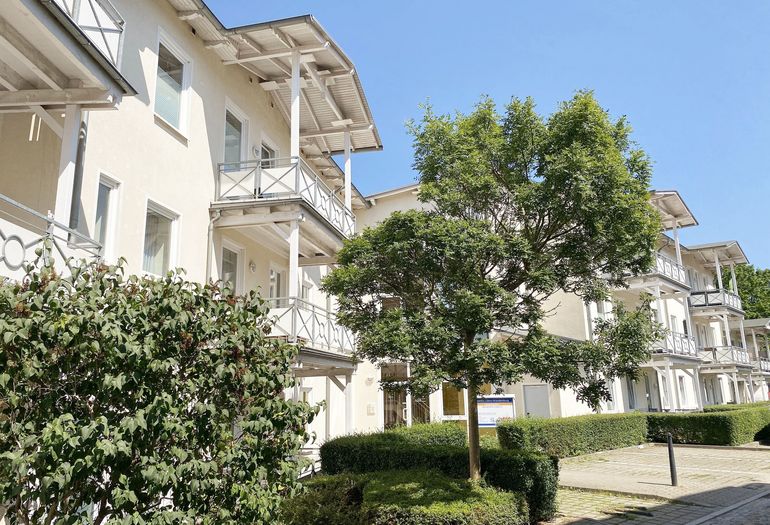 seitlicher Blick zum Haus