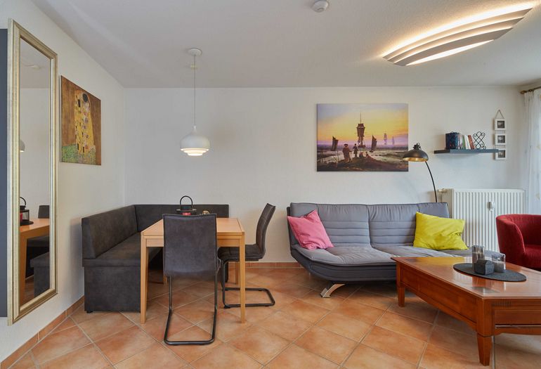 Ferienwohnung Strandstrasse 8/4 mit Balkon Ferienwohnung Strandstrasse 8/4 mit Balkon