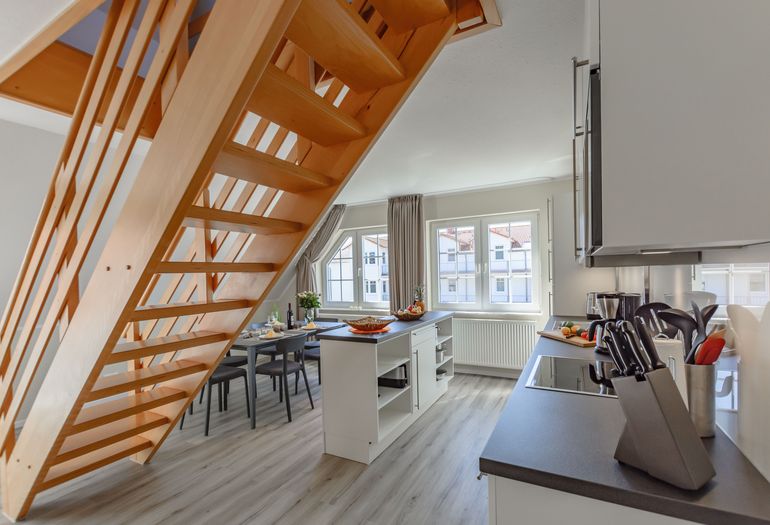 Wohnbereich mit Küchenzeile Wohnbereich mit Küchenzeile