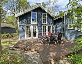 Strandhaus Ostseewelle mit Terrasse