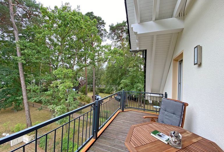 bestuhlter Balkon