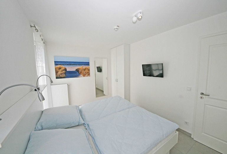 1. Schlafzimmer mit TV 1. Schlafzimmer mit TV