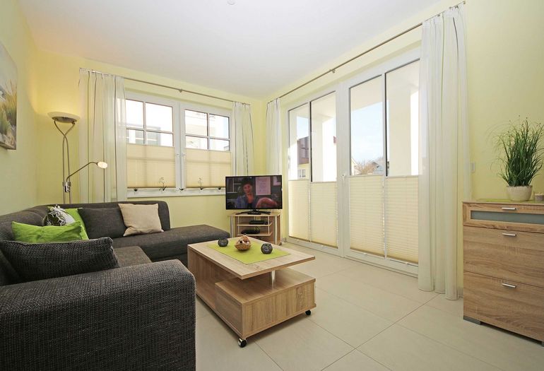 Wohnbereich mit TV-Gerät