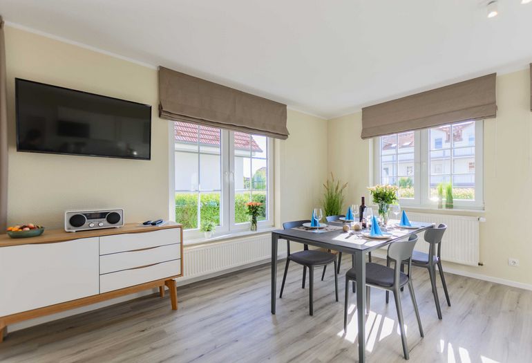 Essbereich mit TV Essbereich mit TV