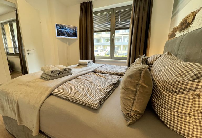 Schlafzimmer mit Doppelbett Schlafzimmer mit Doppelbett