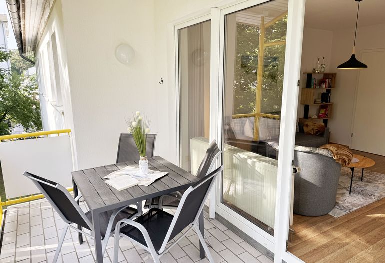 Balkon vom Wohnbereich aus begehbar