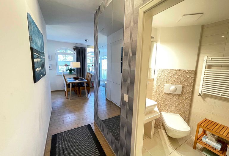 Flurbereich mit Garderobe Flurbereich mit Garderobe