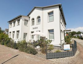 Haus Seestern Whg. 2 Rosengarten mit Terrasse und Sauna
