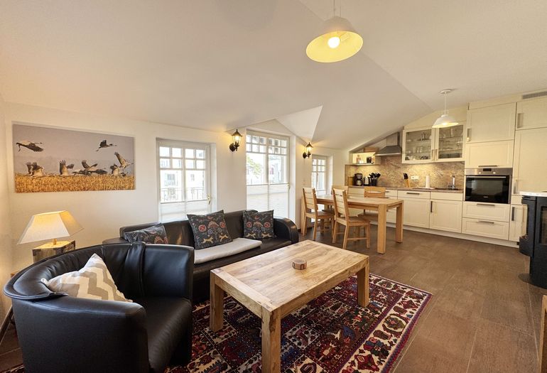 gemütlicher Wohnbereich mit Couch gemütlicher Wohnbereich mit Couch