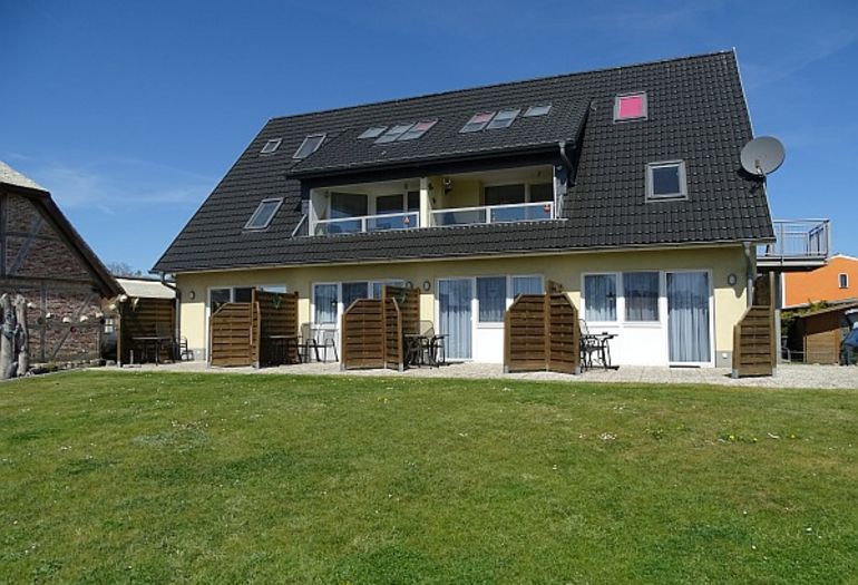 Haus Inselperle mit Blick auf den Bodden Haus Inselperle mit Blick auf den Bodden