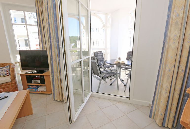 Zugang zum Balkon von dem Wohnzimmer aus