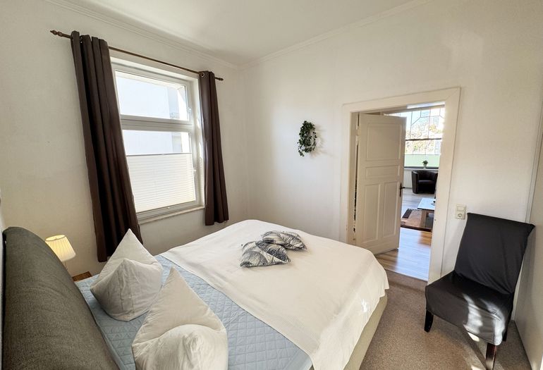 2.Schlafzimmer mit Doppelbett
