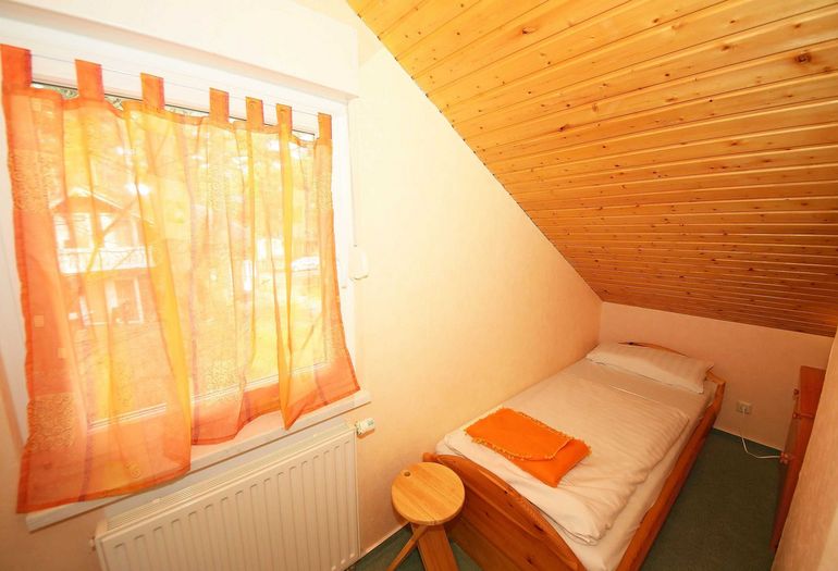 2. Schlafzimmer mit Einzelbetten
