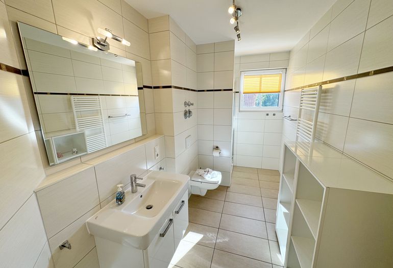 Villa Annika Whg. 06 - helles Tageslichtbad Villa Annika Whg. 06 - helles Tageslichtbad