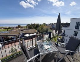 Villa Düne Whg. 19 Penthouse mit 2 Balkonen und Meerblick Villa Düne Whg. 19 Penthouse mit 2 Balkonen und Meerblick