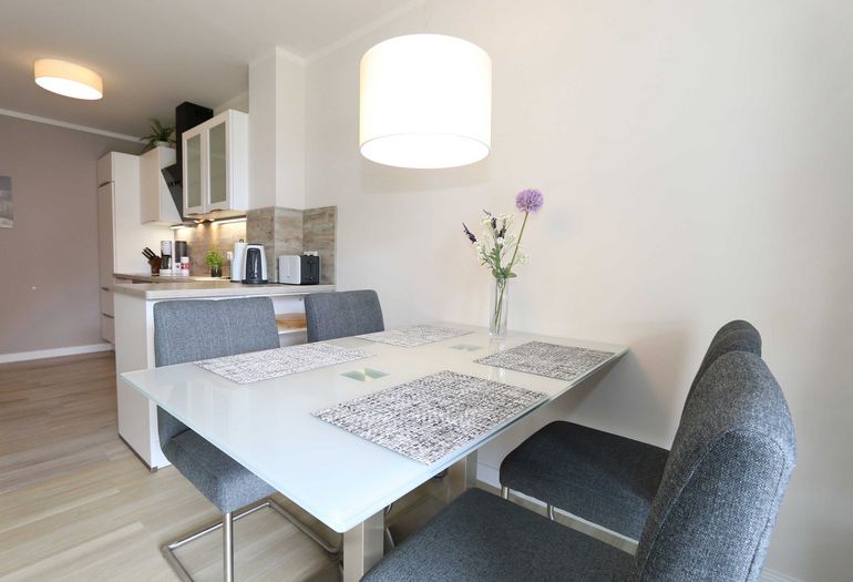 Esstisch für gemeinsames Essen