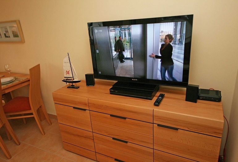 Sideboard mit TV-Gerät Sideboard mit TV-Gerät