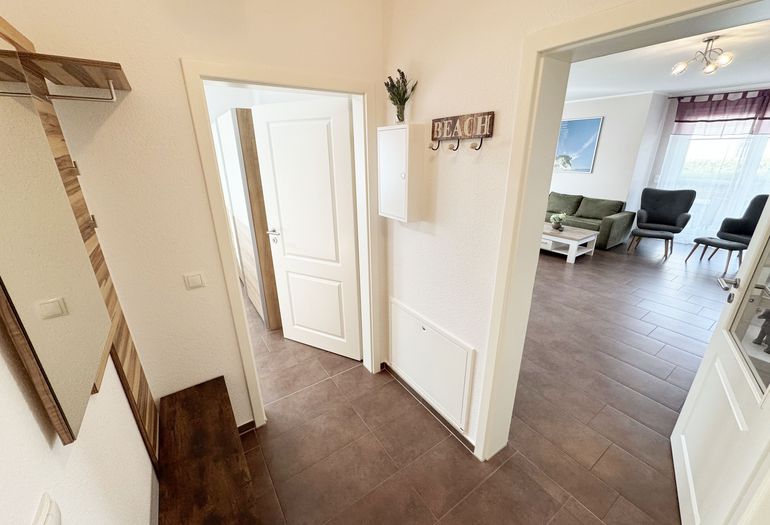 Flurbereich mit Garderobe Flurbereich mit Garderobe