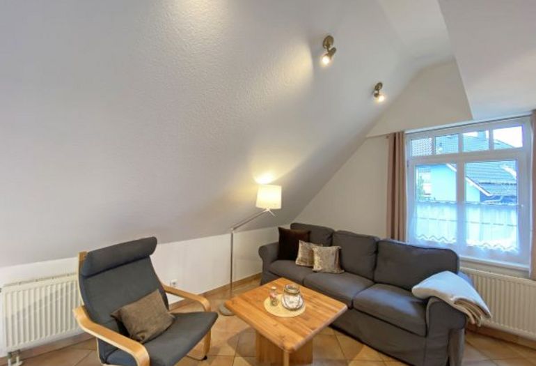 Haus Rügenwind Whg. 03 1. Stock mit Balkon Haus Rügenwind Whg. 03 1. Stock mit Balkon