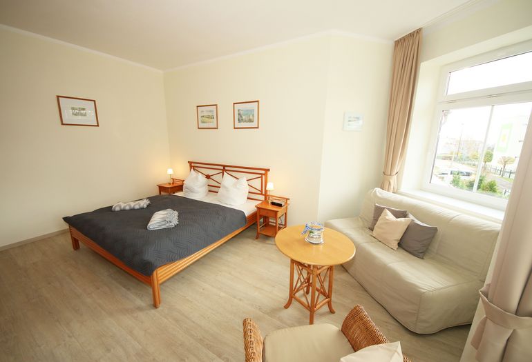 1. Schlafzimmer mit Doppelbett 1. Schlafzimmer mit Doppelbett