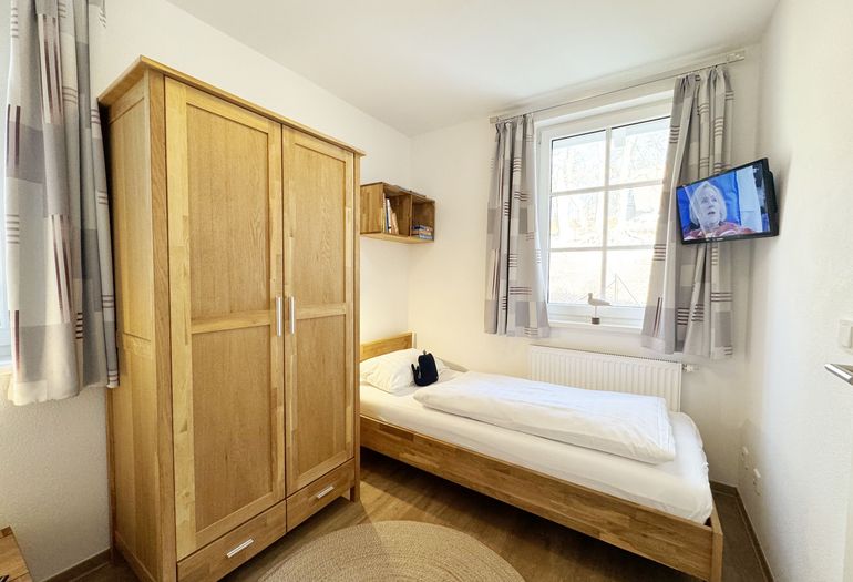 2. Schlafzimmer mit 2 Einzelbetten