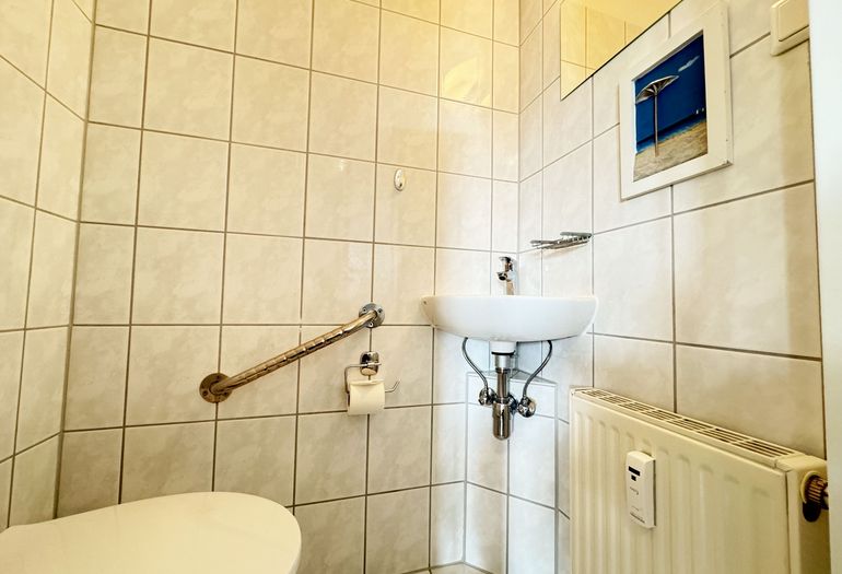 Seepark Sellin Haus Baabe - WC und Waschbecken Seepark Sellin Haus Baabe - WC und Waschbecken