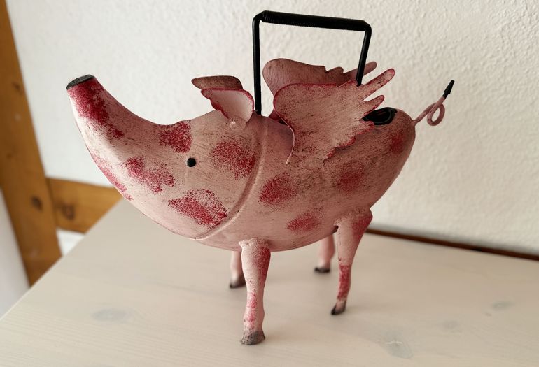 Dekoschweinchen mit Flügeln