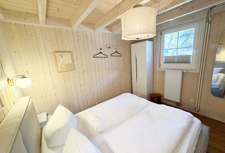1. Schlafzimmer Erdgeschoss 1. Schlafzimmer Erdgeschoss