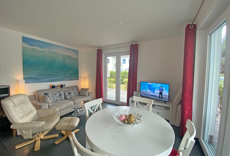 Wohnzimmer mit Esstisch Wohnzimmer mit Esstisch