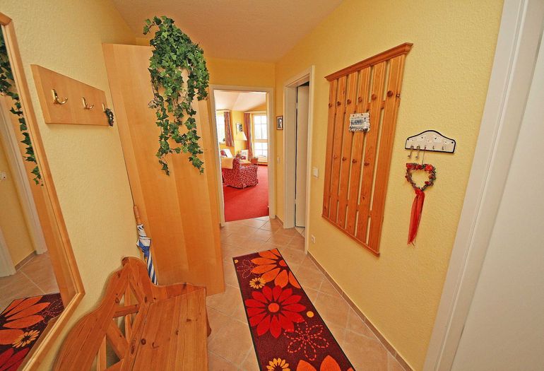 Flurbereich mit Garderobe Flurbereich mit Garderobe