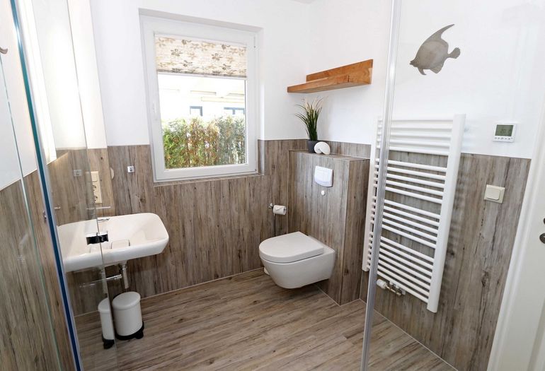 1. Badezimmer 1. Badezimmer