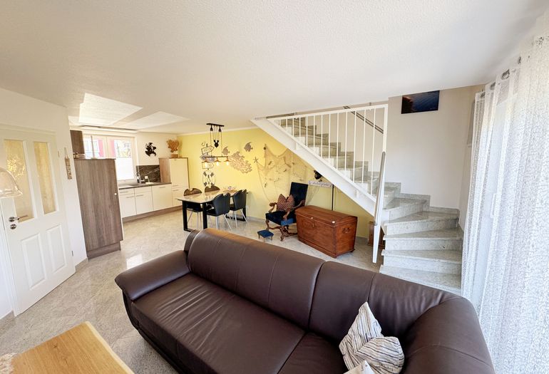 Couchecke mit Blick zum Essplatz Couchecke mit Blick zum Essplatz